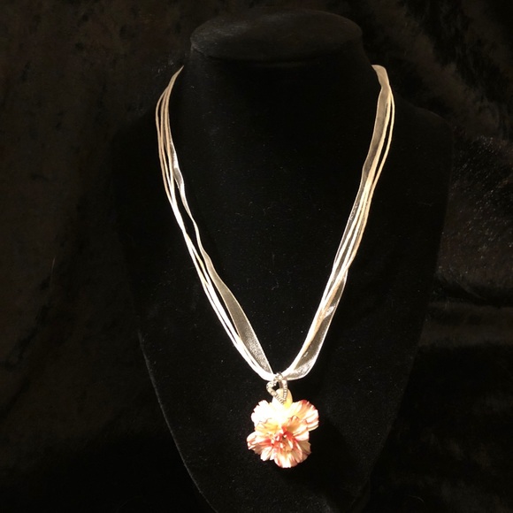 Hand Sculpted Porcelain Flower Necklace - Picture 3 of 6